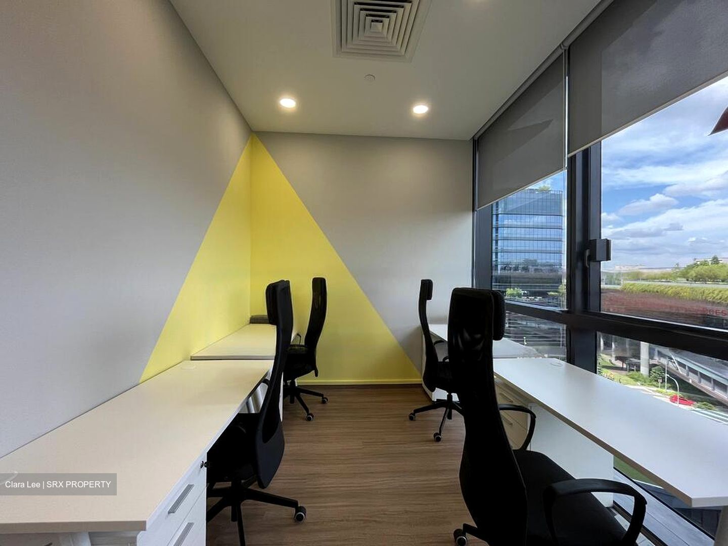 Woods Square (D25), Office #462633391